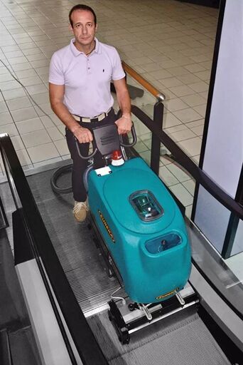 EUREKA（歐萊佳） 自動扶梯清洗吸干機